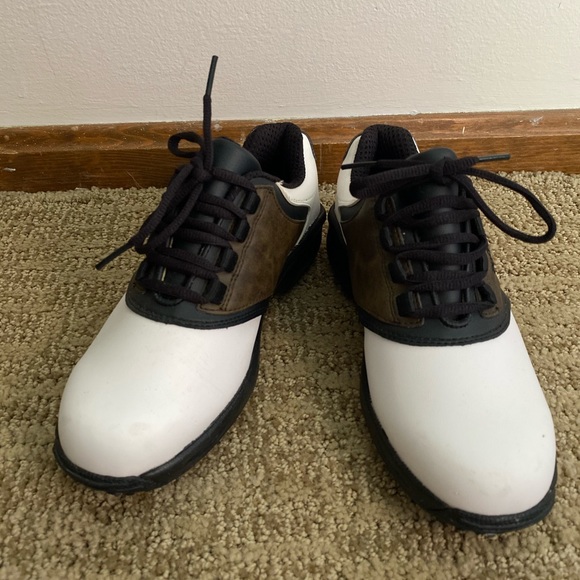 Junior Golf Shoes Size 4 - Picture 1 of 4